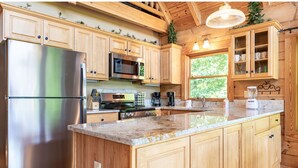Coffee/tea maker, fridge, microwave, oven - Mountain View Cabin with Hot Tub, Fire Pit & Deck (Sevierville)