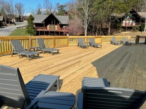 Terrace/patio - Dollywood Escape | Hot Tub & Games (Sevierville)