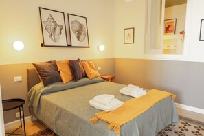 2 bedrooms, WiFi, bed sheets - Maison d'Amare - Charming House (Bari)