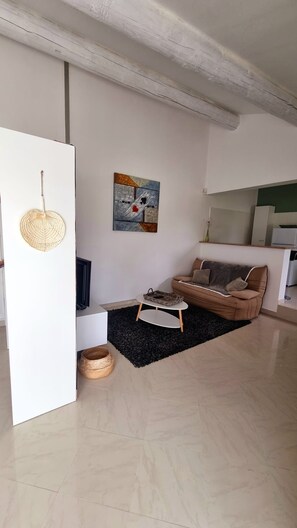 TV connectée, table de tennis de table