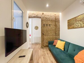 TV - Acogedor Piso en Barrio de Salamanca (Madrid)