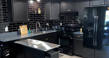 Luxe Waterfront home near beach