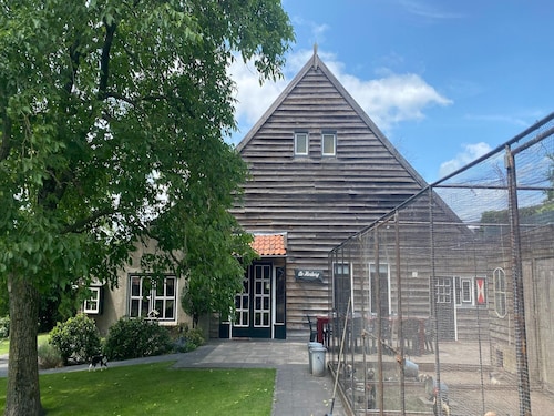 Bauernhaus in Nieuwleusen am See und Natur