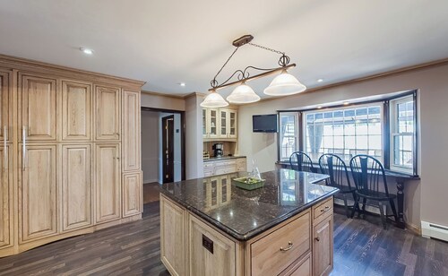 Upscale Home with Heated Inground Pool 15 mins to Knoebels