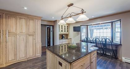 Upscale Home with Heated Inground Pool 15 mins to Knoebels