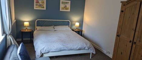 1 bedroom, iron/ironing board, WiFi, bed sheets