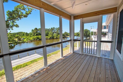 Canalfront, water views, wild horses! 4x512, No Bad Days