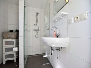 Shower - Holiday Home in Eerbeek near Veluwe (Eerbeek)