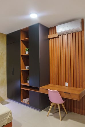 Comfort Room, 1 Double Bed, Ensuite | Air conditioning