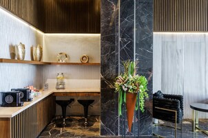 Daily buffet breakfast (MXN 450 per person)