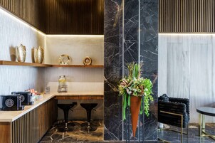 Daily buffet breakfast (MXN 450 per person)