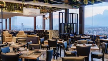 2 restaurants, breakfast, lunch, dinner served; international cuisine