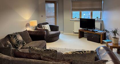 Beautifully presented, pet friendly apartment in the Cathedral grounds