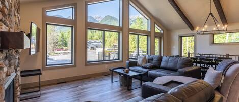 Smart TV, fireplace, table football