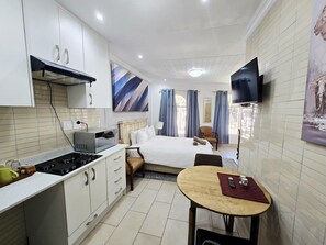 Strykejern/-brett, internettilgang og sengetøy