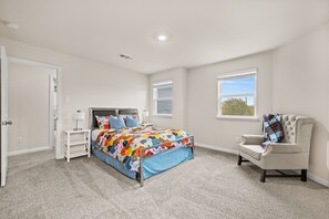 6 bedrooms, iron/ironing board, free WiFi