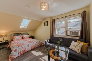 4 chambres, fer et planche à repasser, Wi-Fi, draps fournis