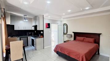 2 chambres, fer et planche Ă repasser, Wi-Fi, draps fournis