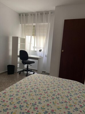 3 chambres, fer et planche Ă repasser, Wi-Fi, draps fournis