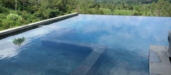 The Balcone Suites & Resort