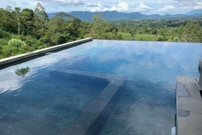 The Balcone Suites & Resort