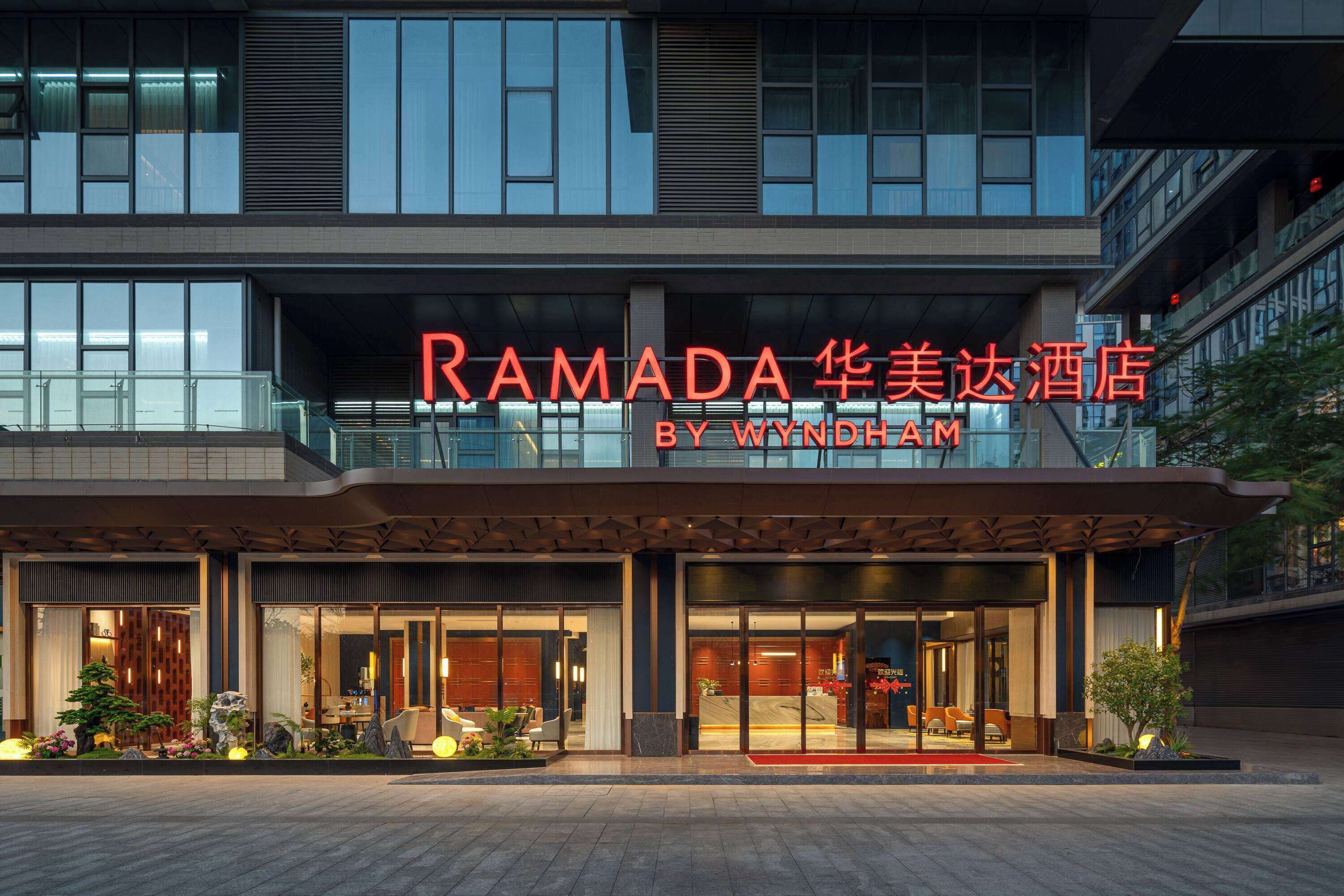 المنشأة من الخارج