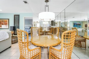 2 slaapkamers, een strijkplank/strijkijzer, wifi, beddengoed