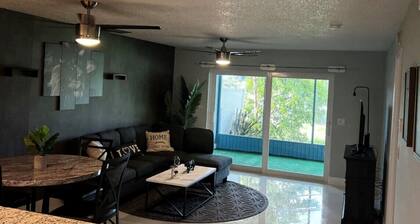 Luxury residential home min from beach