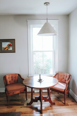 Interior - Quaint Home in Lexington (Lexington)