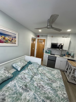 1 habitación, tabla de planchar con plancha, wifi y ropa de cama 