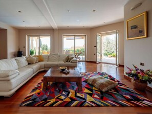 TV, fireplace - Villa Clara in Kozino with Pool (Kozino)