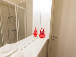 Shower, bidet - Venetian Villa with Pool and Sauna (santa margherita di Codevigo)