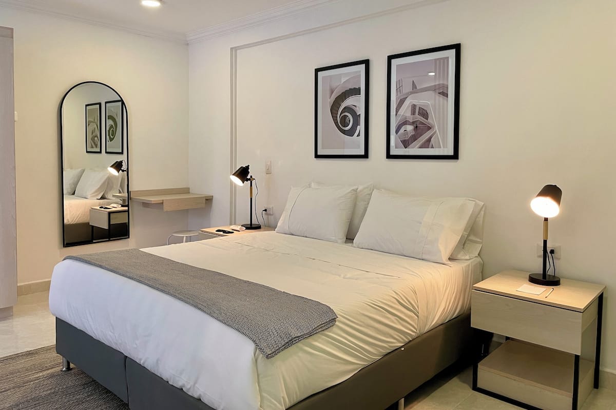 1 bedroom, iron/ironing board, free WiFi
