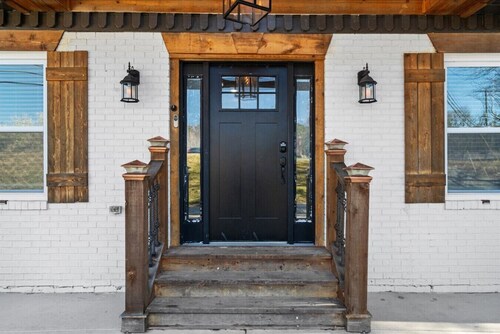 Newly Renovated Family Home near Coolray Stadium!