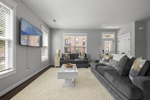 Televisión, mesa de ping pong