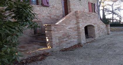 Charming Castle Stay, Robella