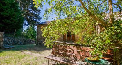 Bauernhaus in Cortona mit Seeblick