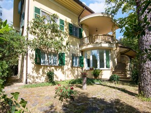 Exterior - Holiday Home in Fano near the Beach (Fano)