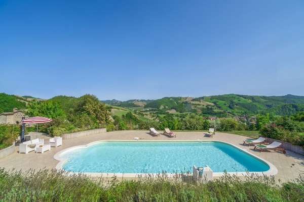 Holiday Home Swimming Pool