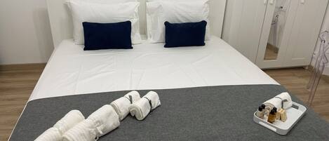 2 Schlafzimmer, Schreibtisch, Bügeleisen/Bügelbrett, kostenloses WLAN