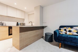 Interior - Stunning 2 bedroom flat in town (Bournemouth)