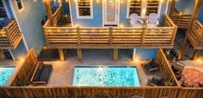 Terrace/patio - Beach to Bay! Ocean Views, Private Pool, Golf Cart (Port Aransas)