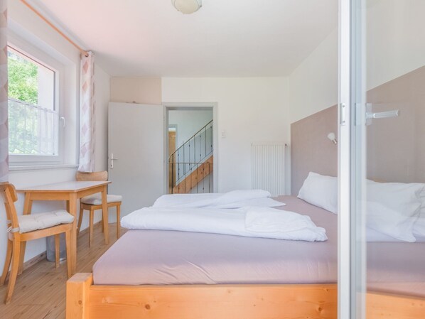 5 bedrooms, WiFi