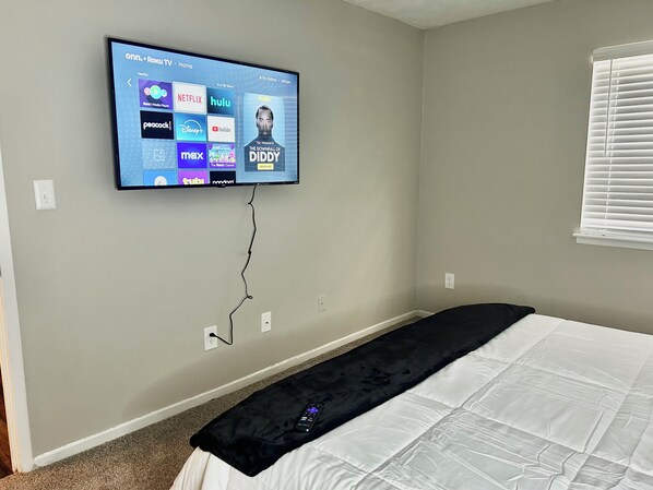 2 bedrooms, WiFi, bed sheets - Cozy Atlanta 2 BR Apartment (Atlanta)