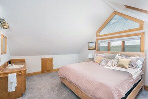 3 Schlafzimmer, Bügeleisen/Bügelbrett, Internetzugang, Bettwäsche