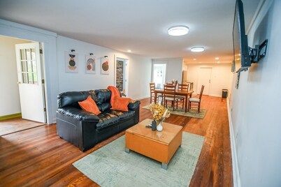 Newly renovated Home in Charming Glendale 