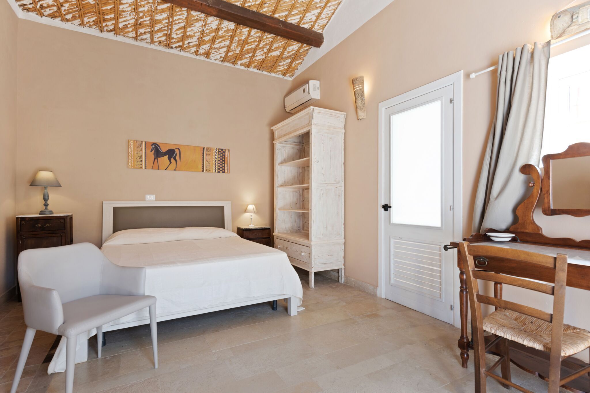 7 bedrooms, iron/ironing board, free WiFi