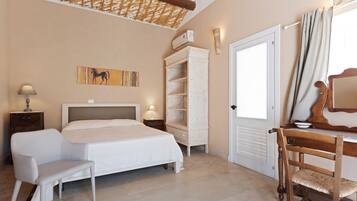 7 bedrooms, iron/ironing board, free WiFi