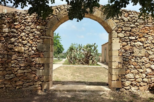 Bauernhaus in Noto mit Pool und Garten