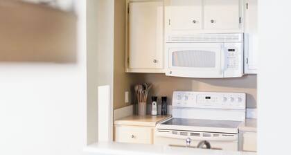 Cozy Spyglass Hideaway 3 BR 2 Bath